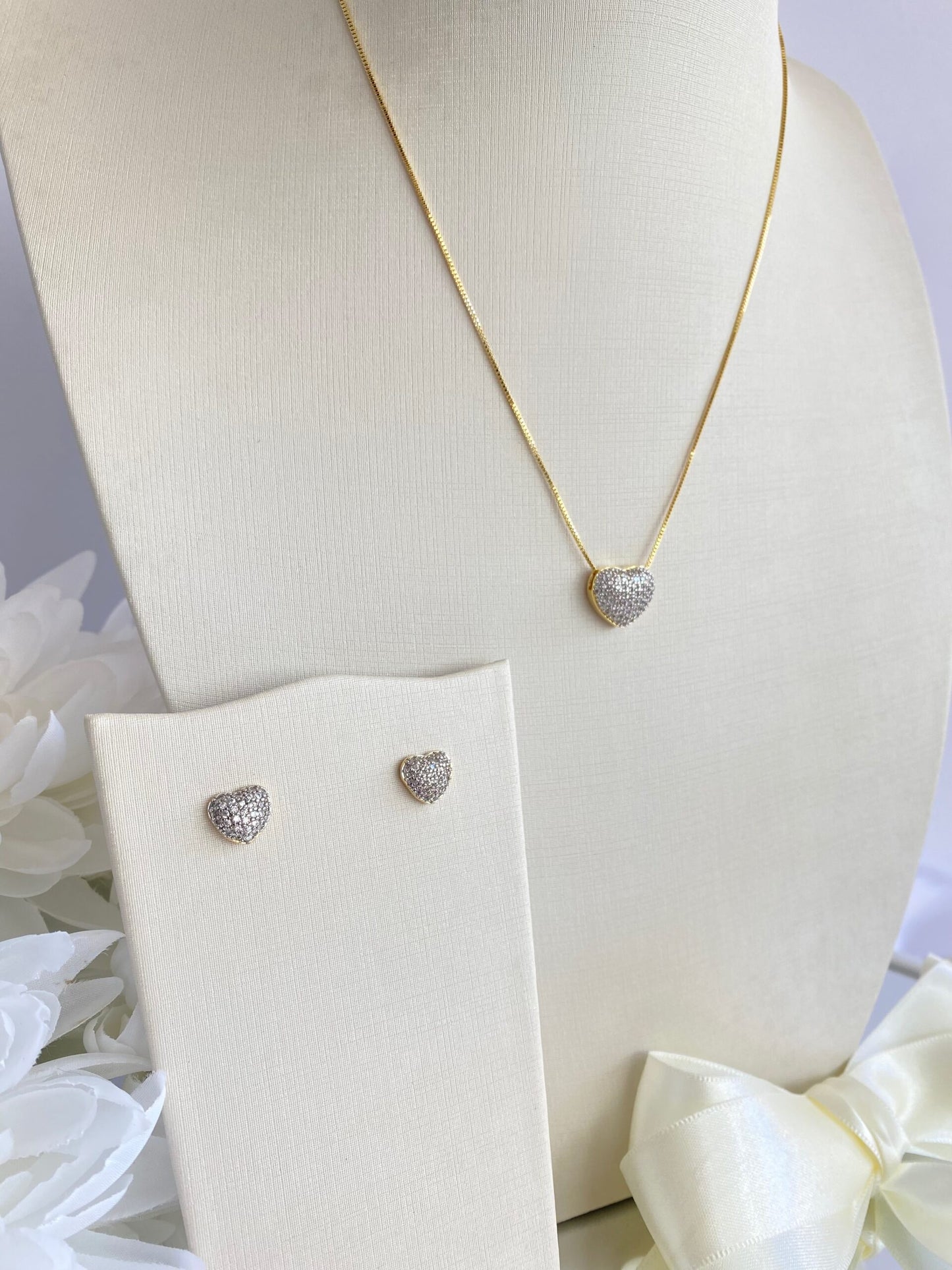 CONJUNTO CORAÇÃO CRISTAL CRAVEJADO