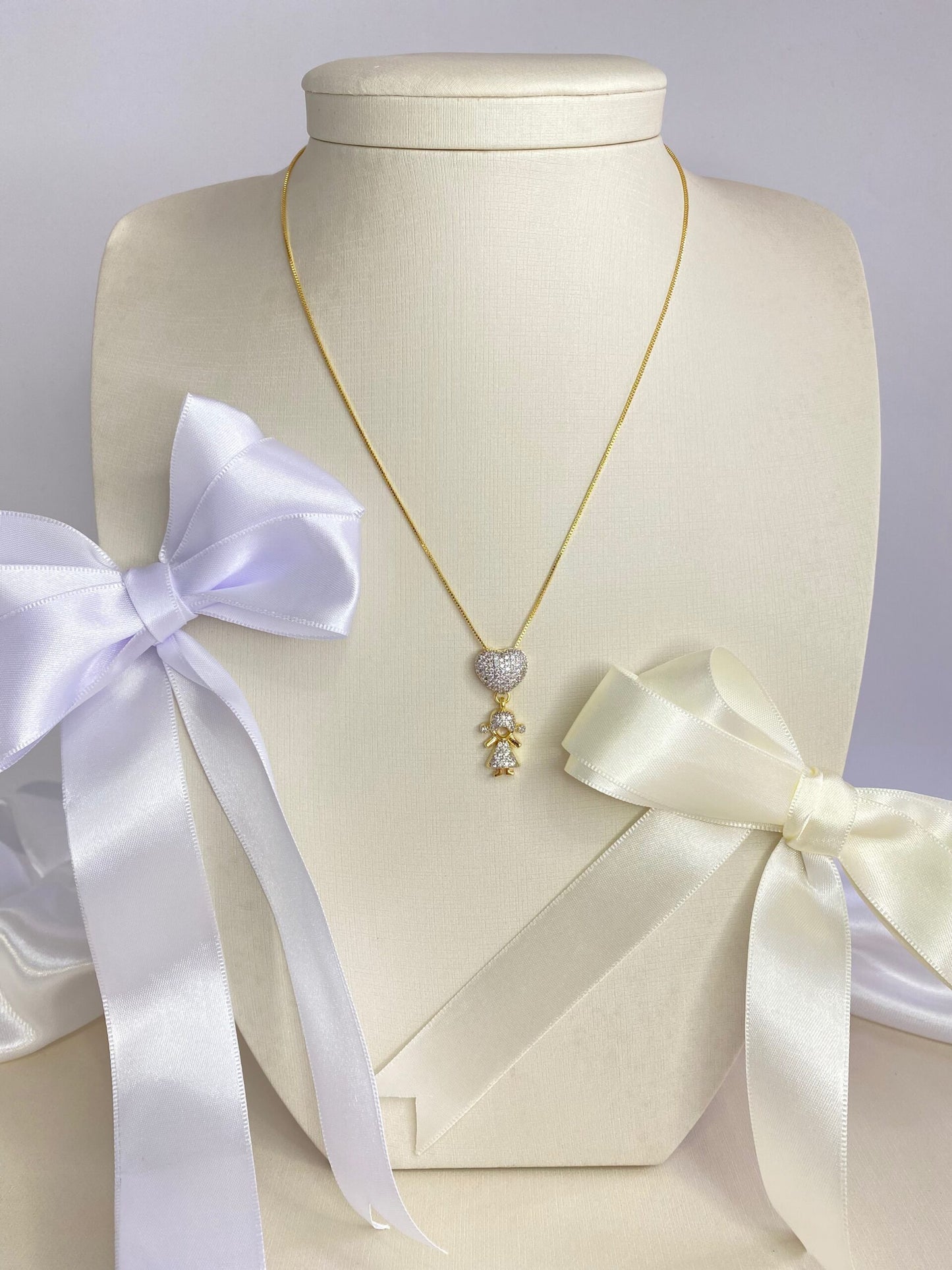 GARGANTILHA CORAÇÃO CRAVEJADO MENINA