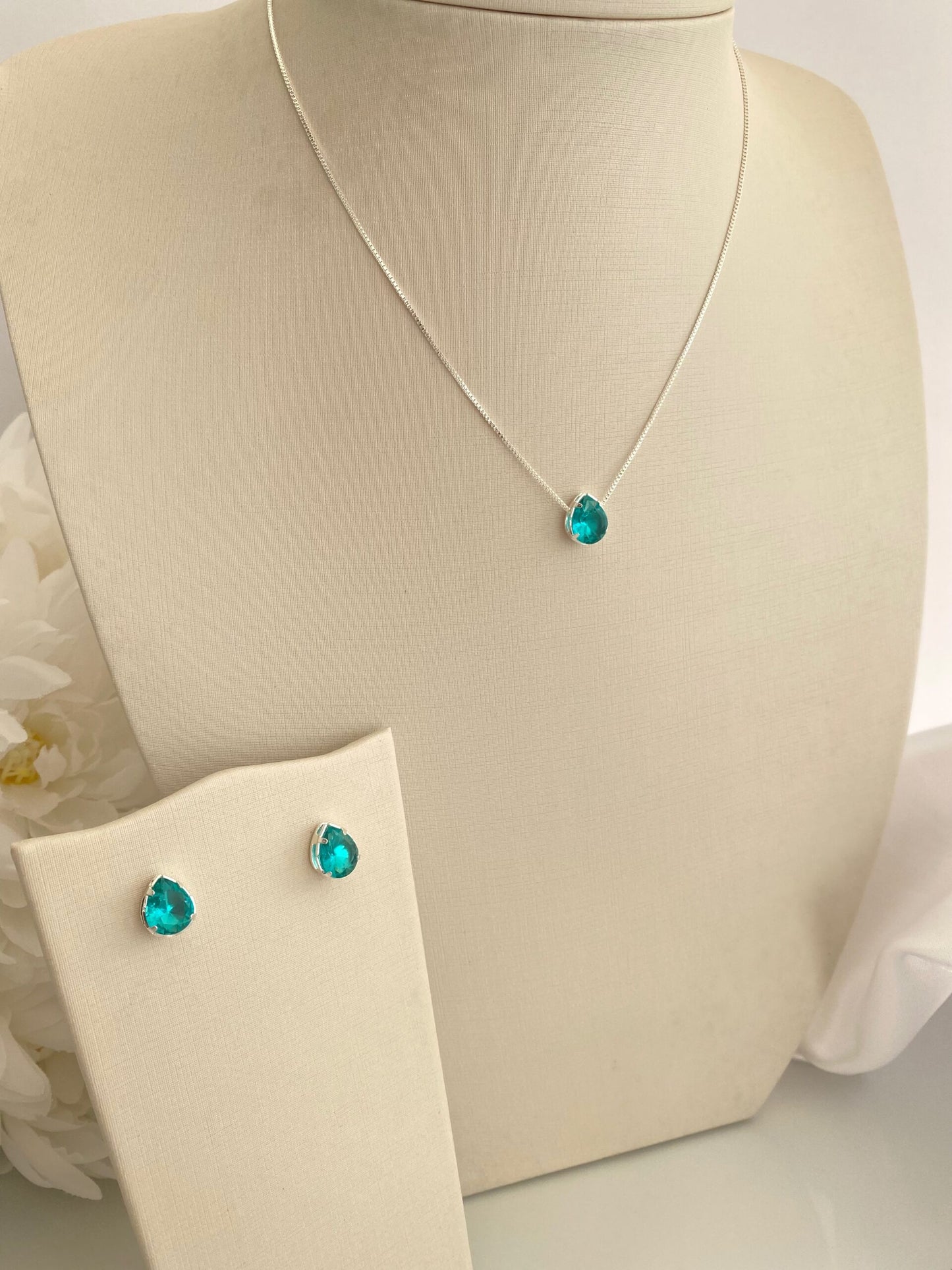 CONJUNTO GOTA CRISTAL AZUL TIFFANY
