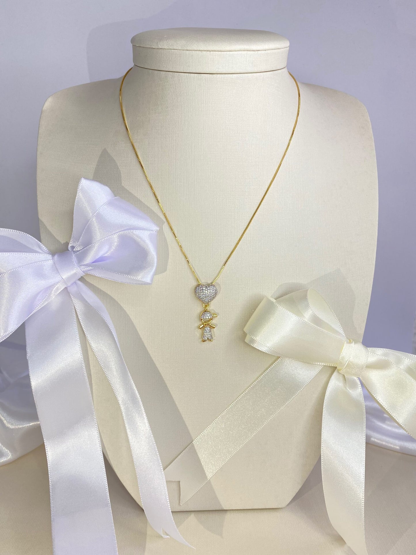 GARGANTILHA CORAÇÃO CRAVEJADO MENINO