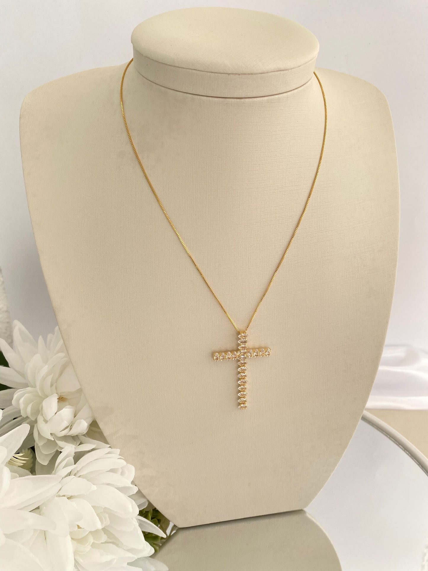 GARGANTILHA CRUZ NAVETA (BALANÇO)