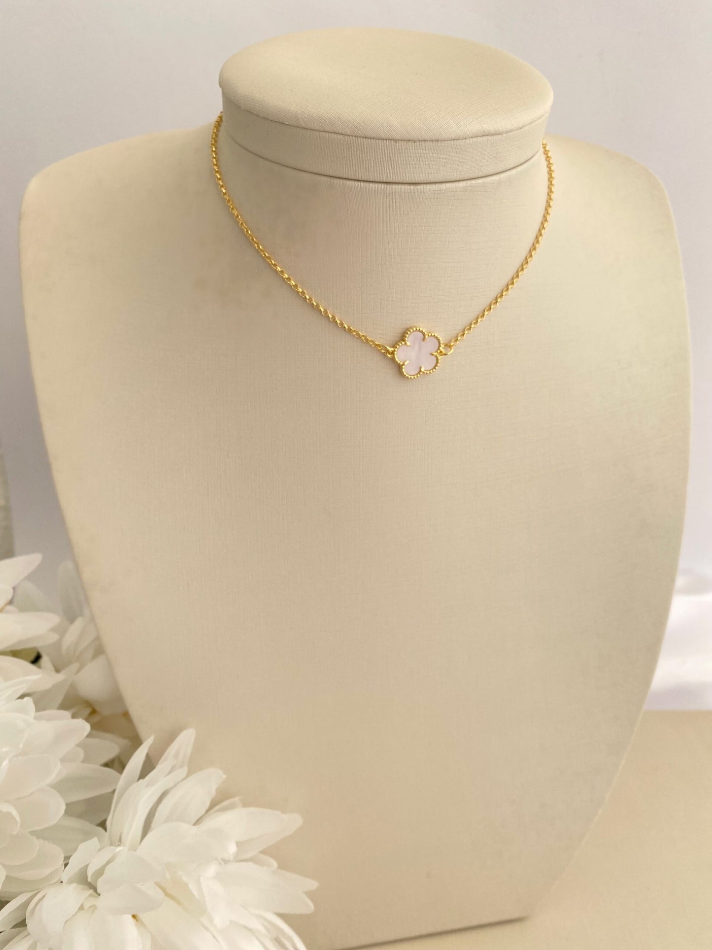 GARGANTILHA CLOVER BRANCO