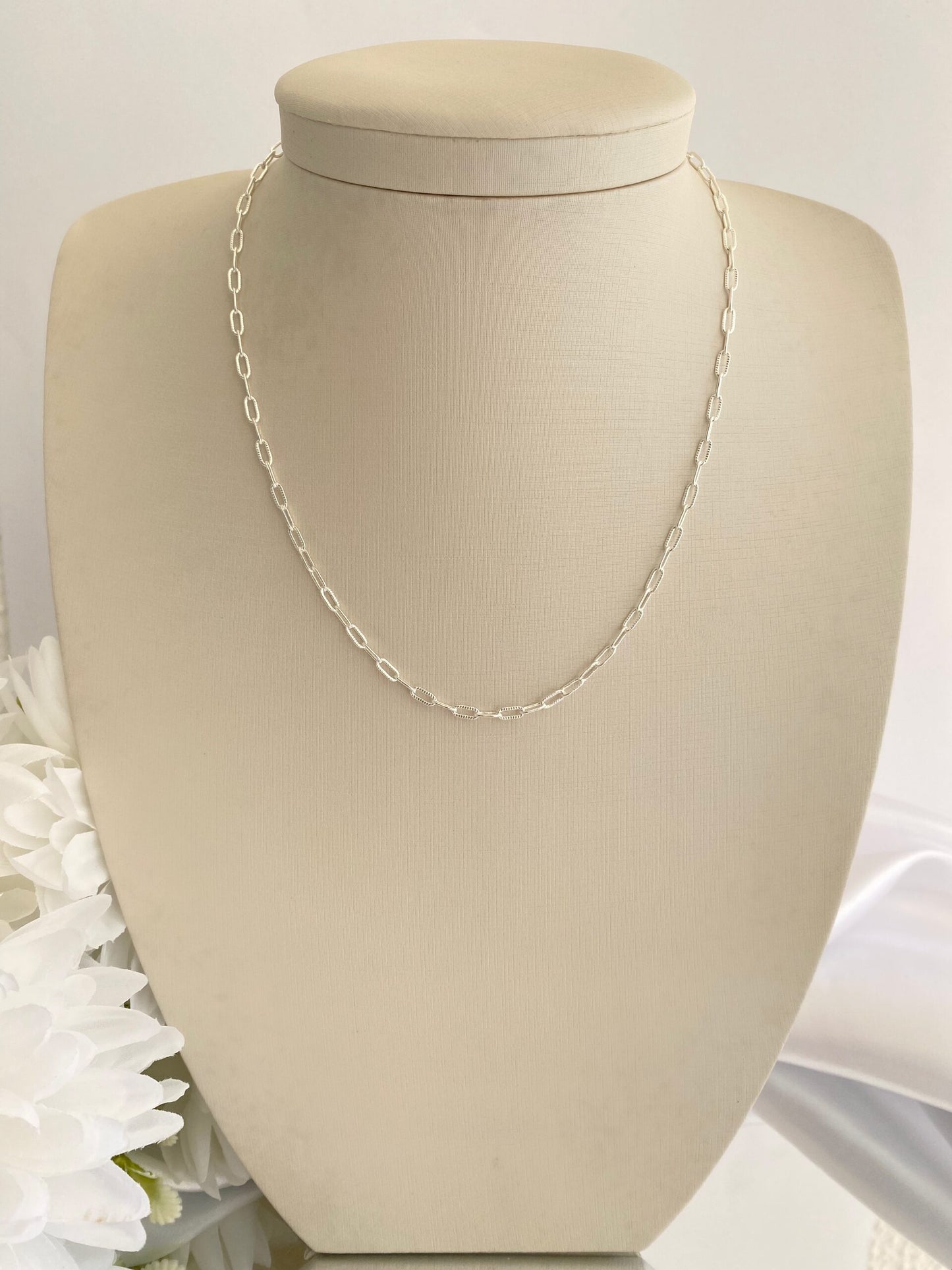 COLAR PRATA CARTIER FLUIR