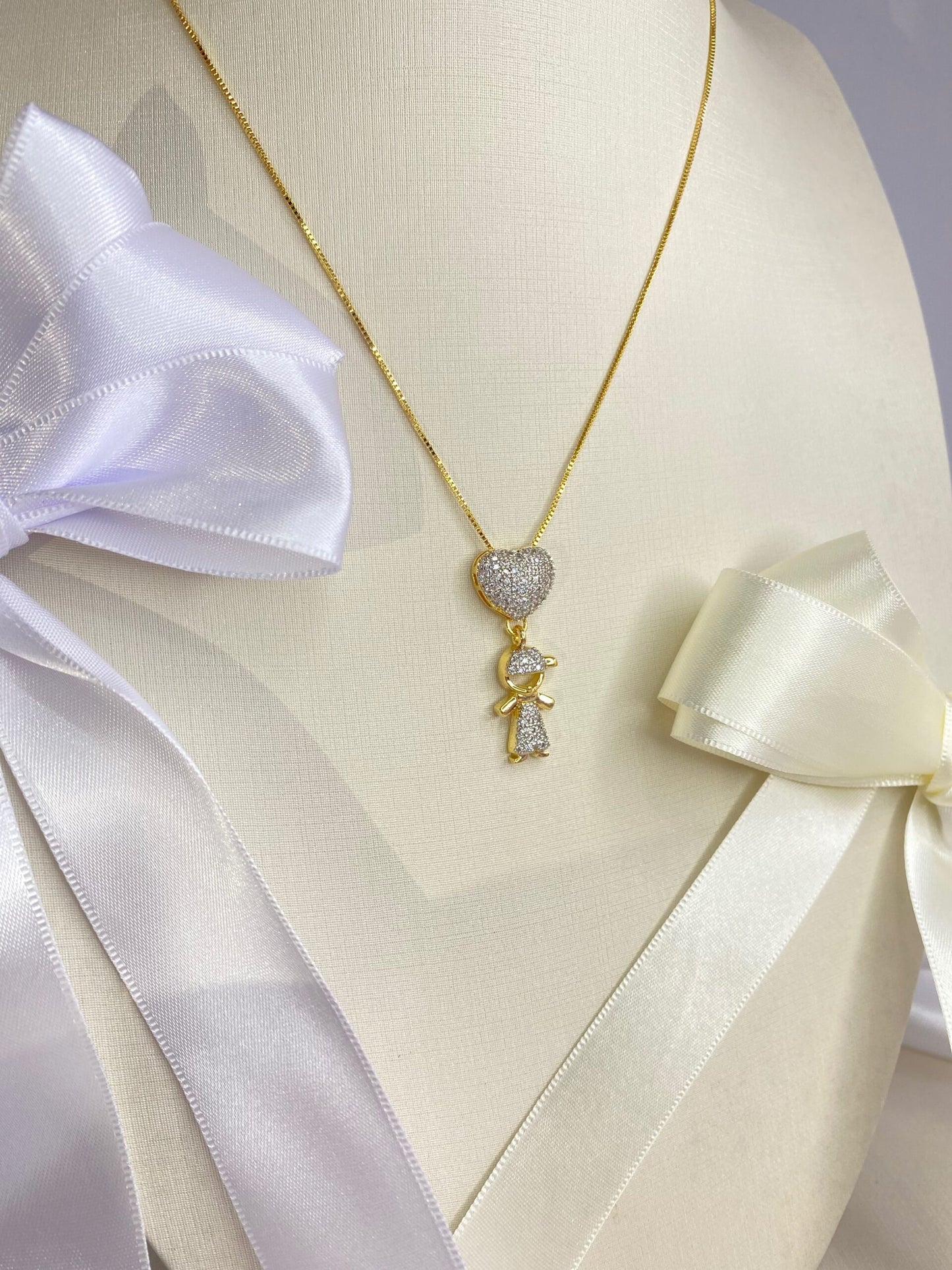 GARGANTILHA CORAÇÃO CRAVEJADO MENINO