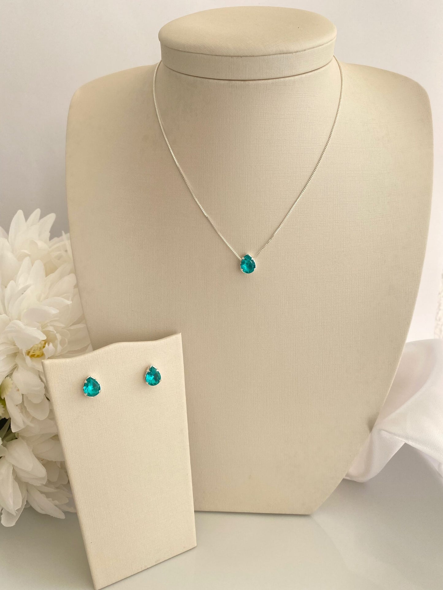 CONJUNTO GOTA CRISTAL AZUL TIFFANY