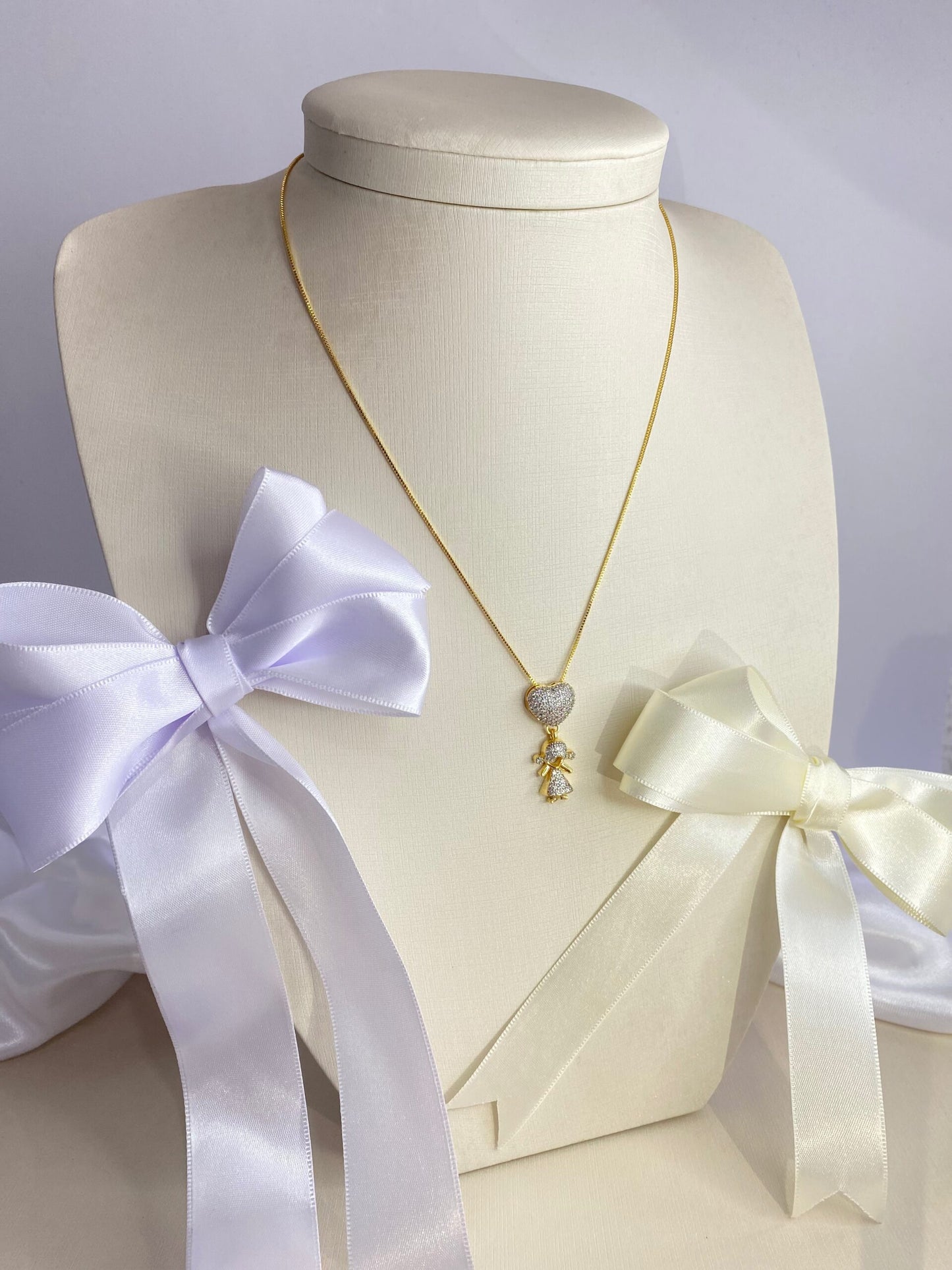 GARGANTILHA CORAÇÃO CRAVEJADO MENINA