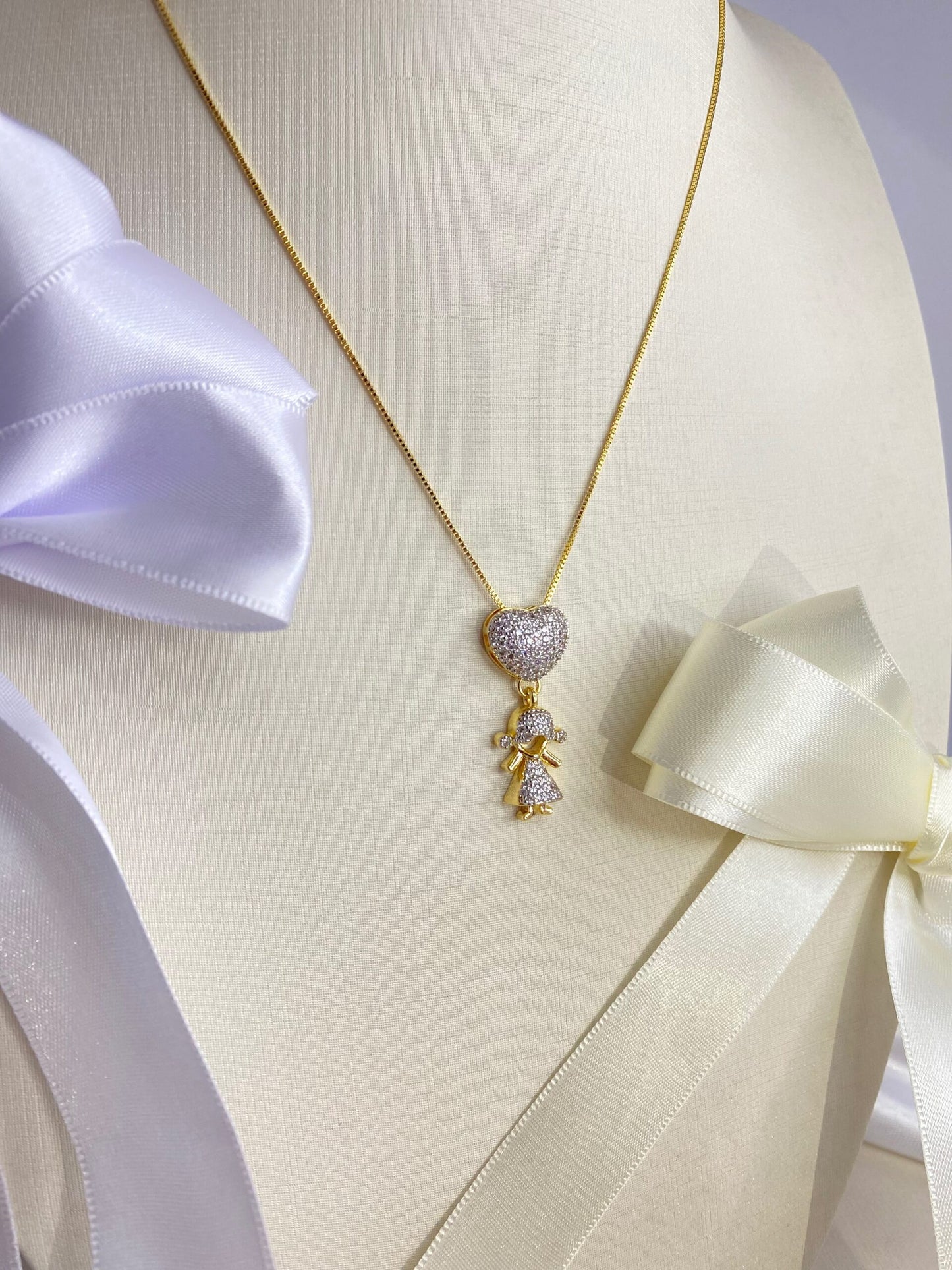 GARGANTILHA CORAÇÃO CRAVEJADO MENINA