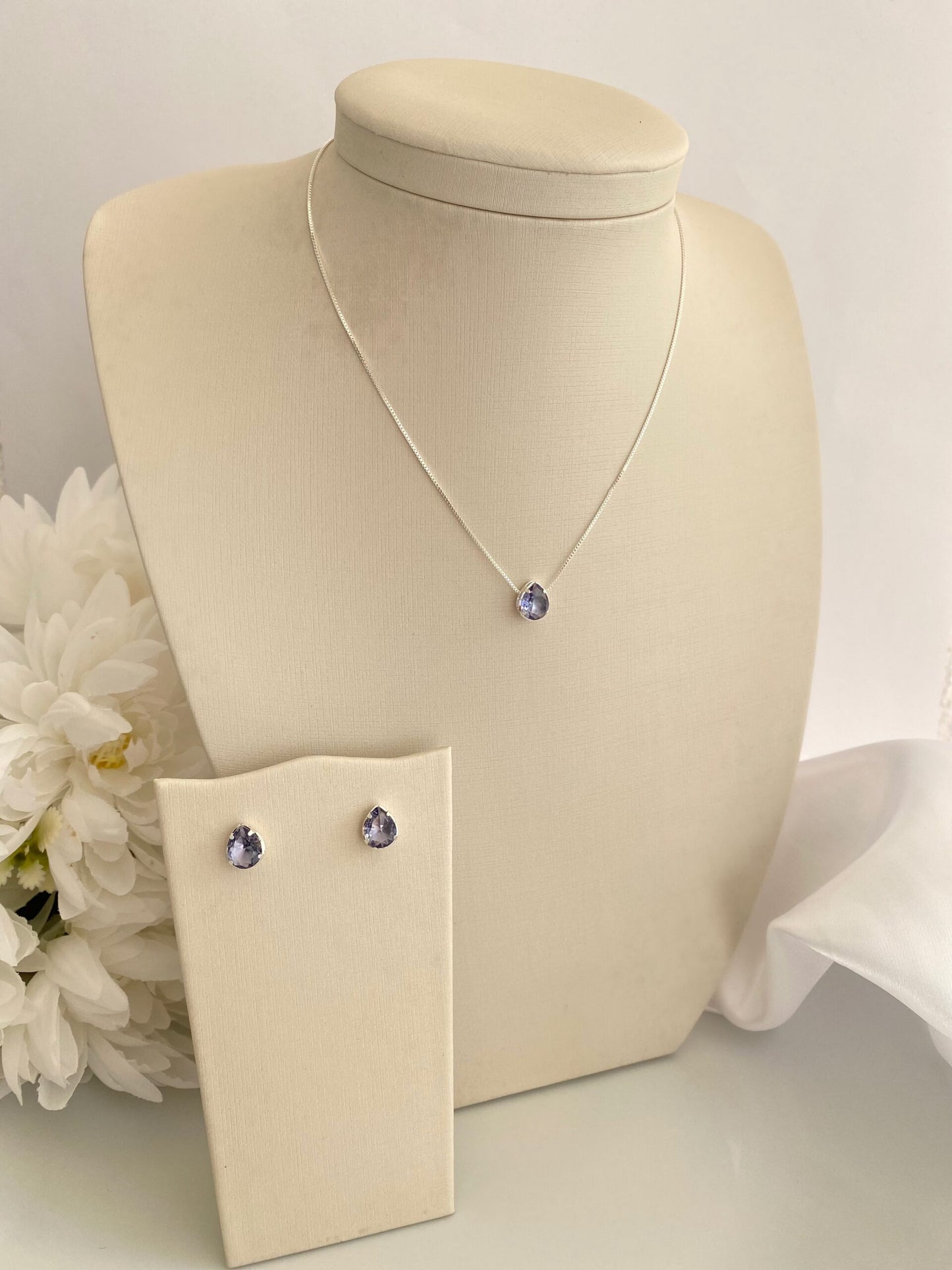 CONJUNTO GOTA CRISTAL LILÁS