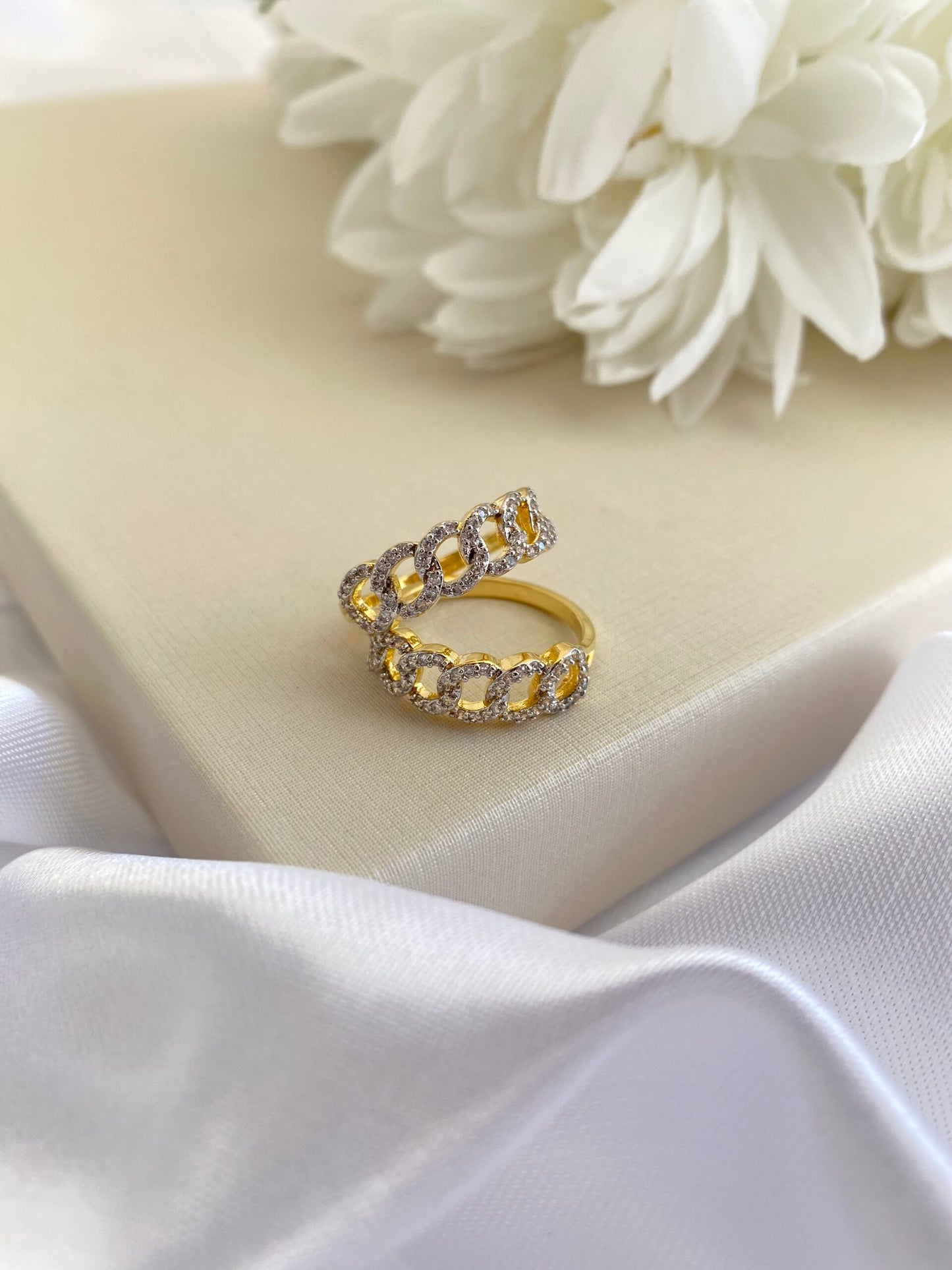 ANEL TRAMA CELESTE CRAVEJADO