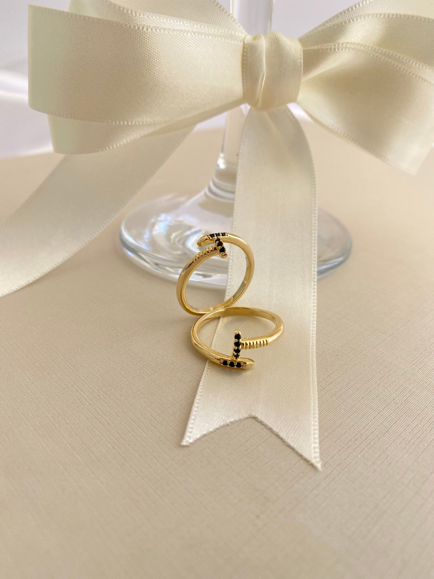 ANEL PREGO CRAVEJADO