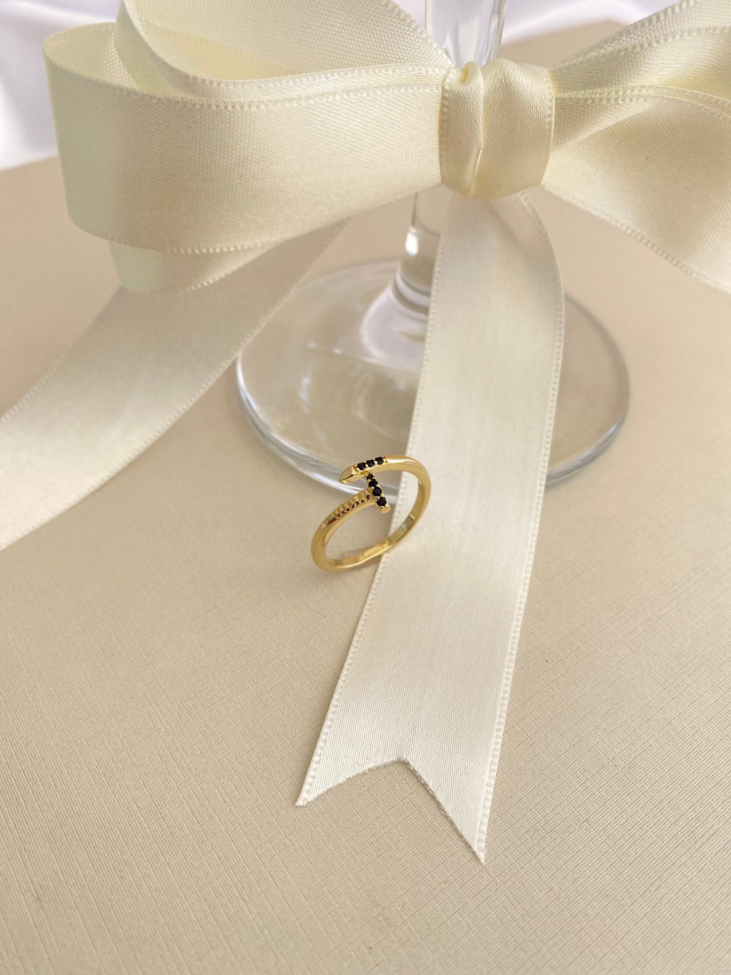 ANEL PREGO CRAVEJADO