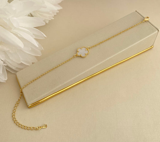 PULSEIRA CLOVER BRANCO