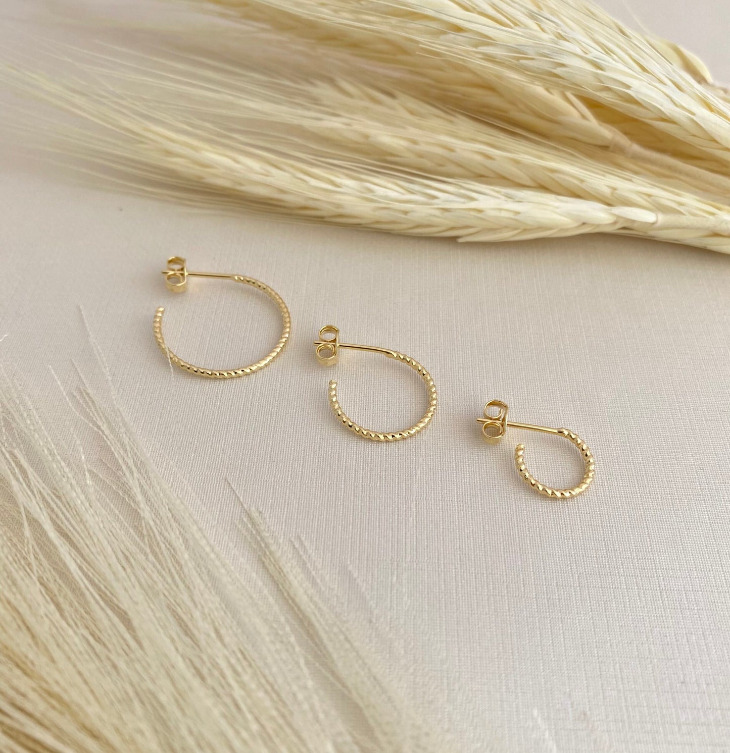 KIT DE BRINCOS ARGOLA CRESCENTE