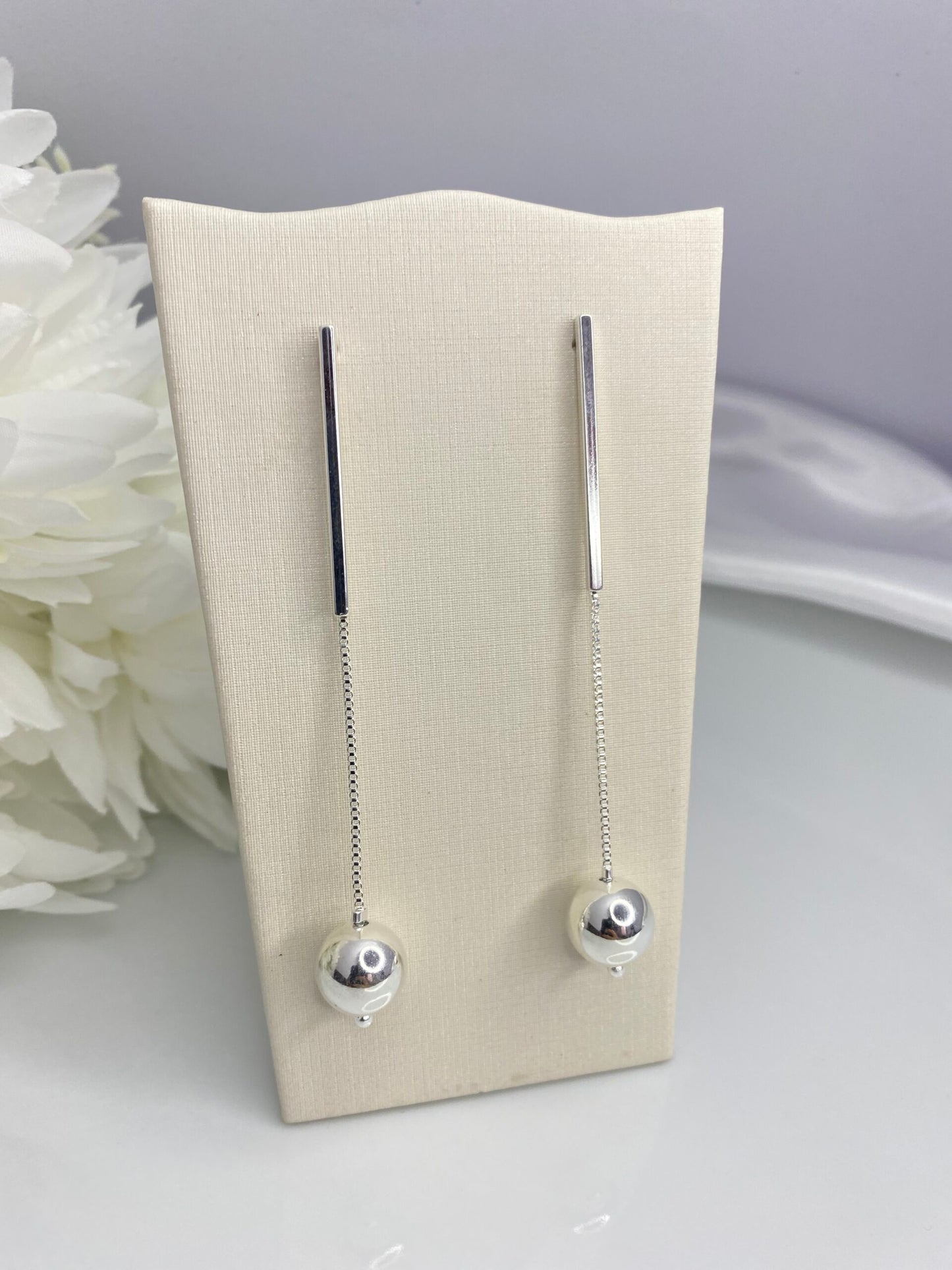 BRINCO PRATA ESFERA ESSENCIAL