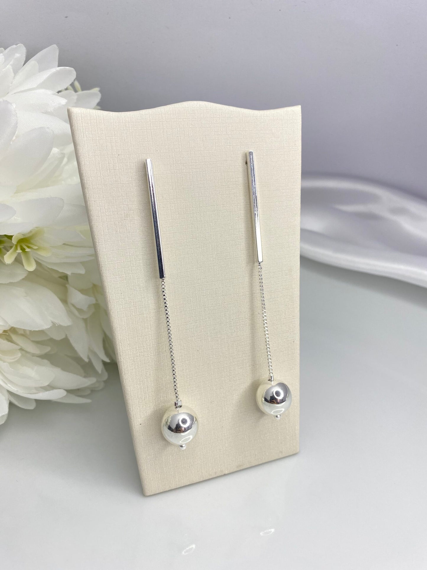 BRINCO PRATA ESFERA ESSENCIAL