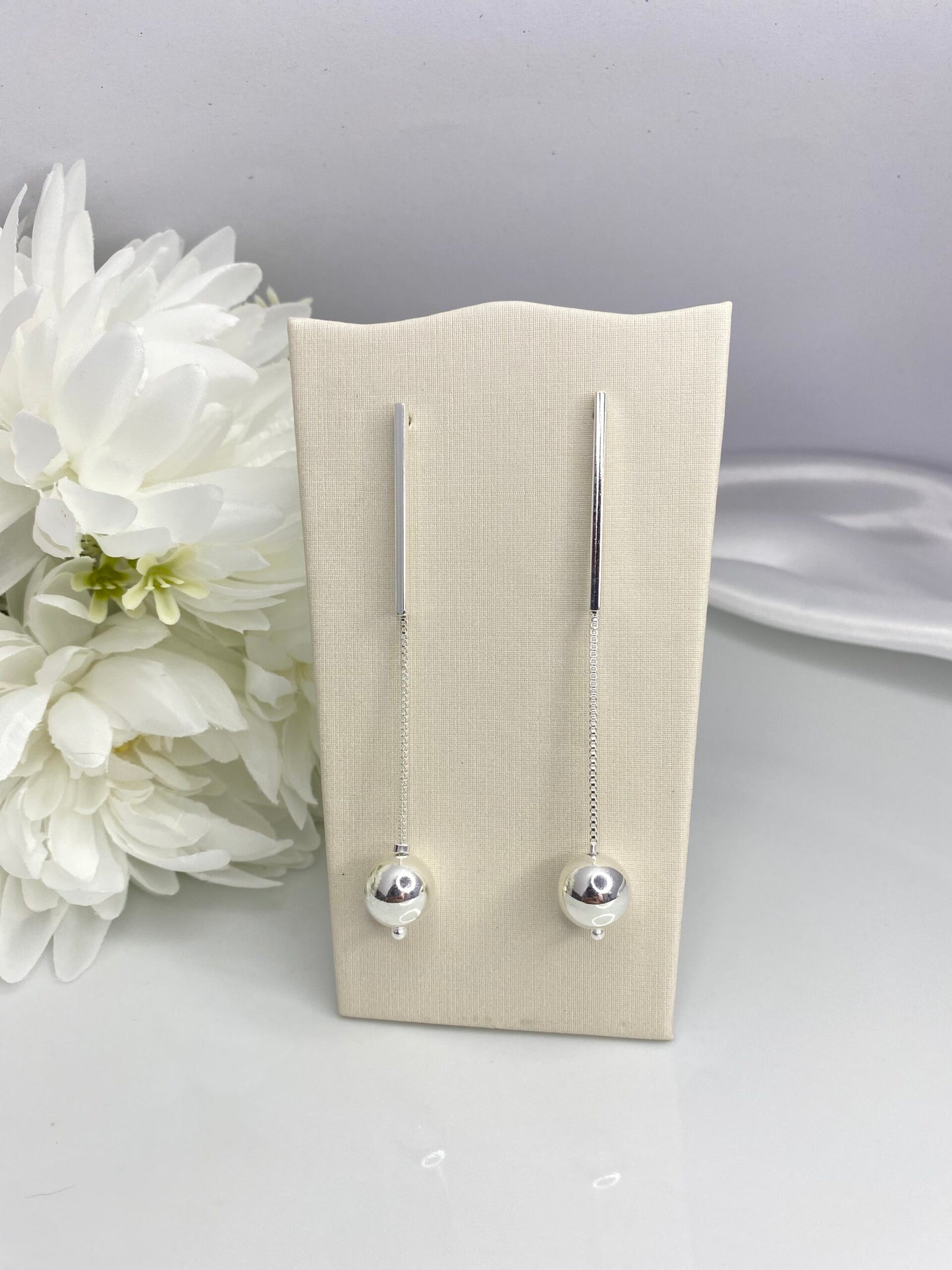 BRINCO PRATA ESFERA ESSENCIAL