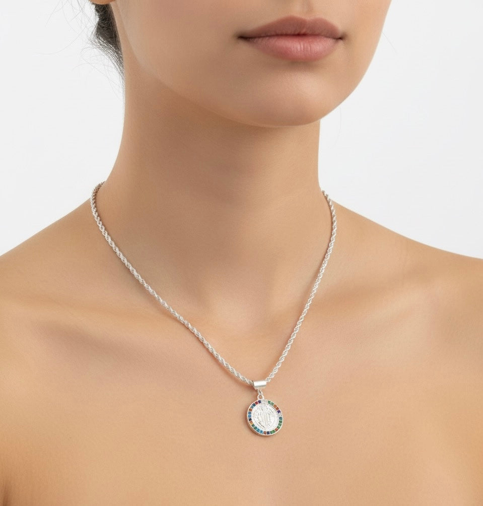 COLAR CÍRCULO DE LUZ BANHADO A PRATA