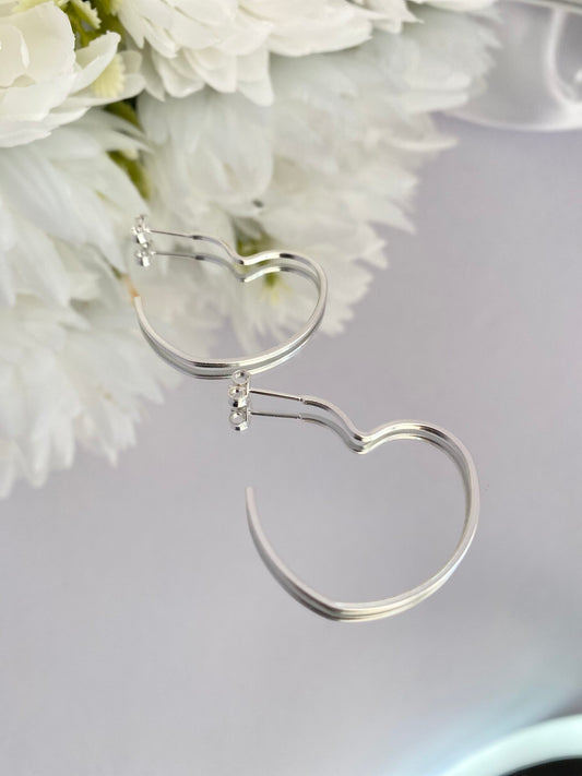 BRINCO ARGOLA PRATA CORAÇÃO ETERNO