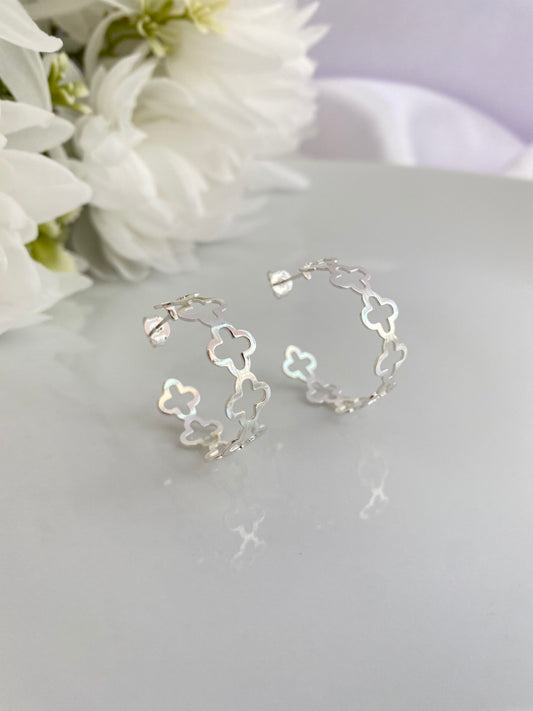 BRINCO TREVO DE PRATA GRANDE