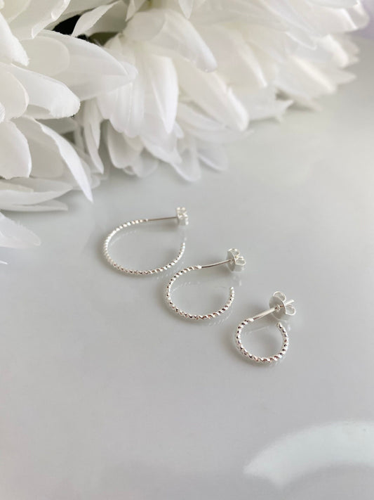 KIT DE BRINCOS ARGOLA PRATA CRESCENTE