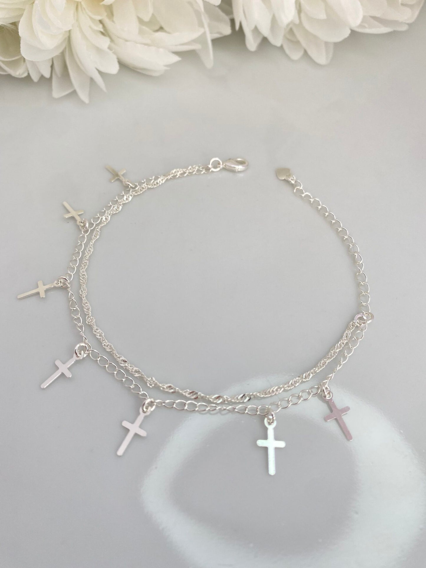 PULSEIRA PRATA COM PINGENTE CRUZ CELESTE