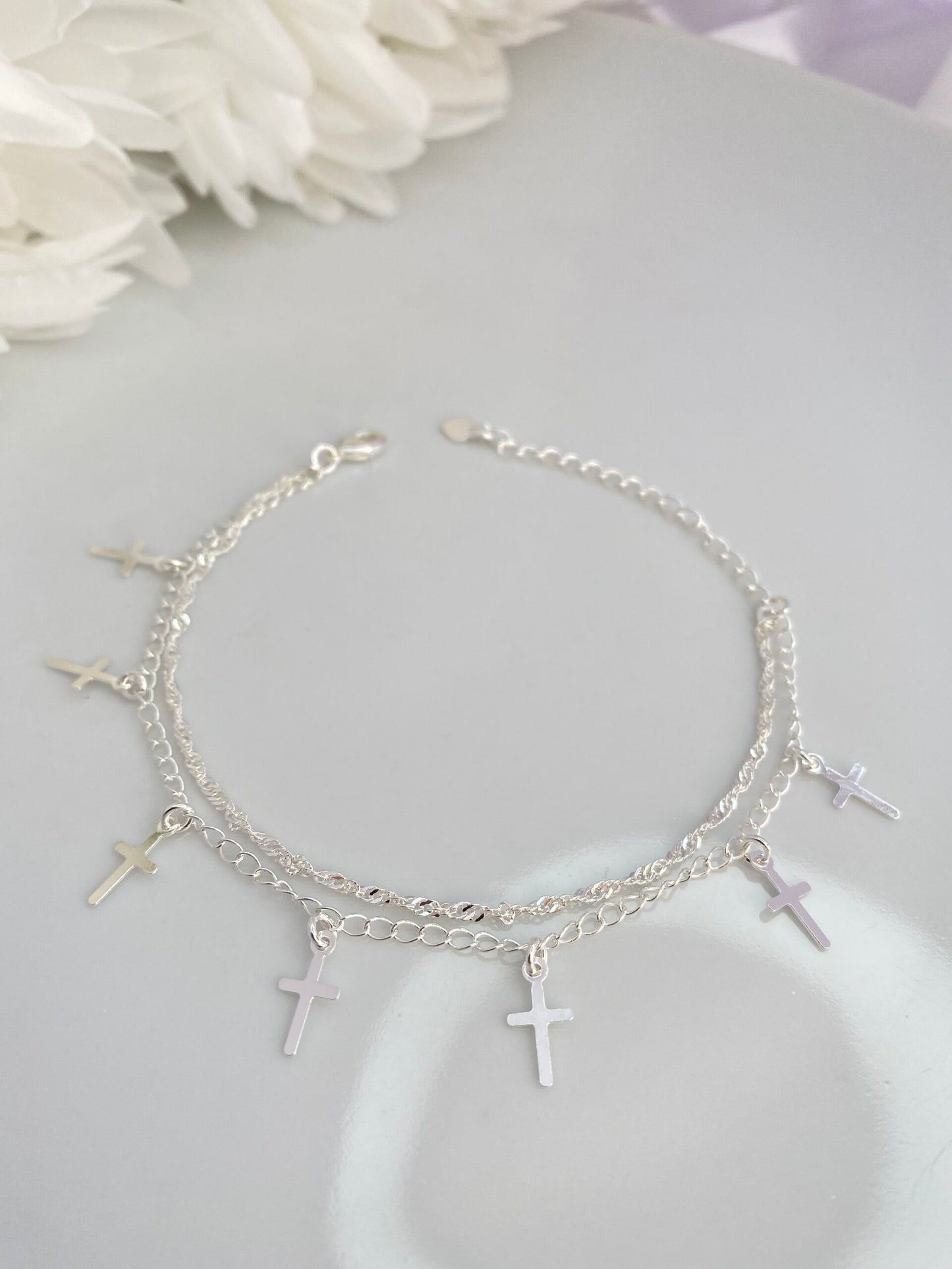 PULSEIRA PRATA COM PINGENTE CRUZ CELESTE