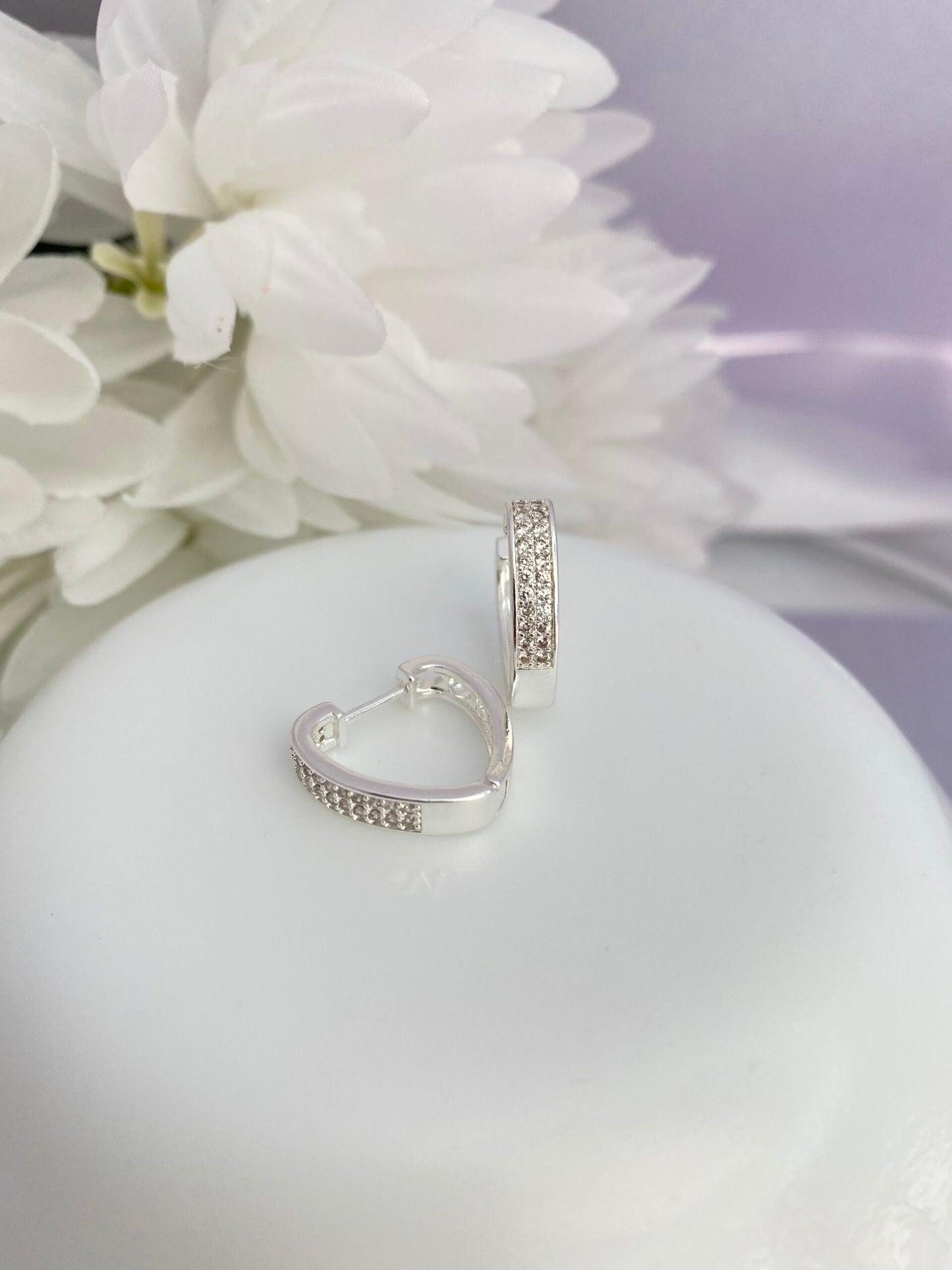 KIT BRINCO ARGOLA PRATA CORAÇÃO CRAVEJADO