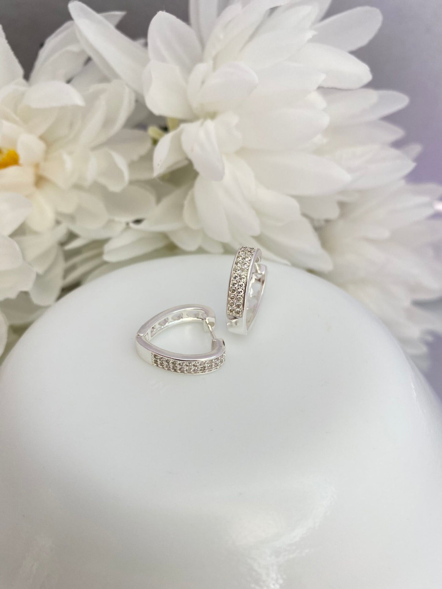 KIT BRINCO ARGOLA PRATA CORAÇÃO CRAVEJADO