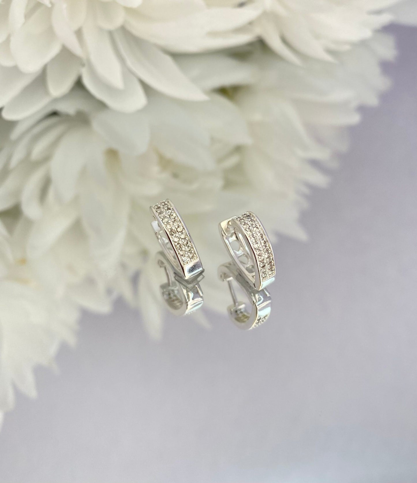 KIT BRINCO ARGOLA PRATA CORAÇÃO CRAVEJADO