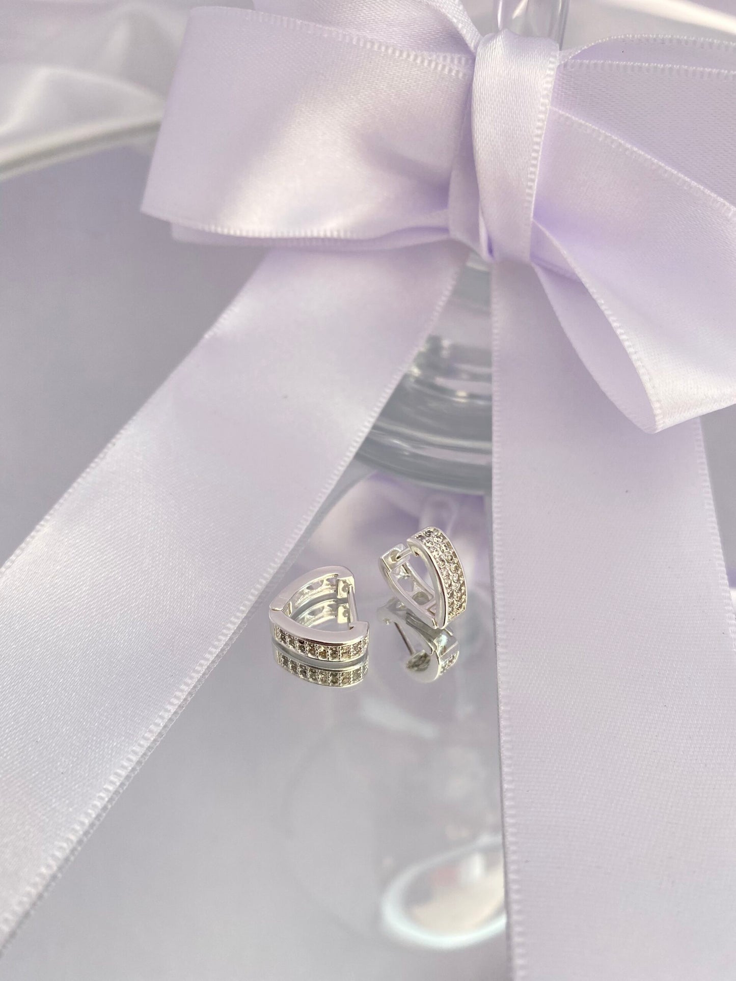 KIT BRINCO ARGOLA PRATA CORAÇÃO CRAVEJADO