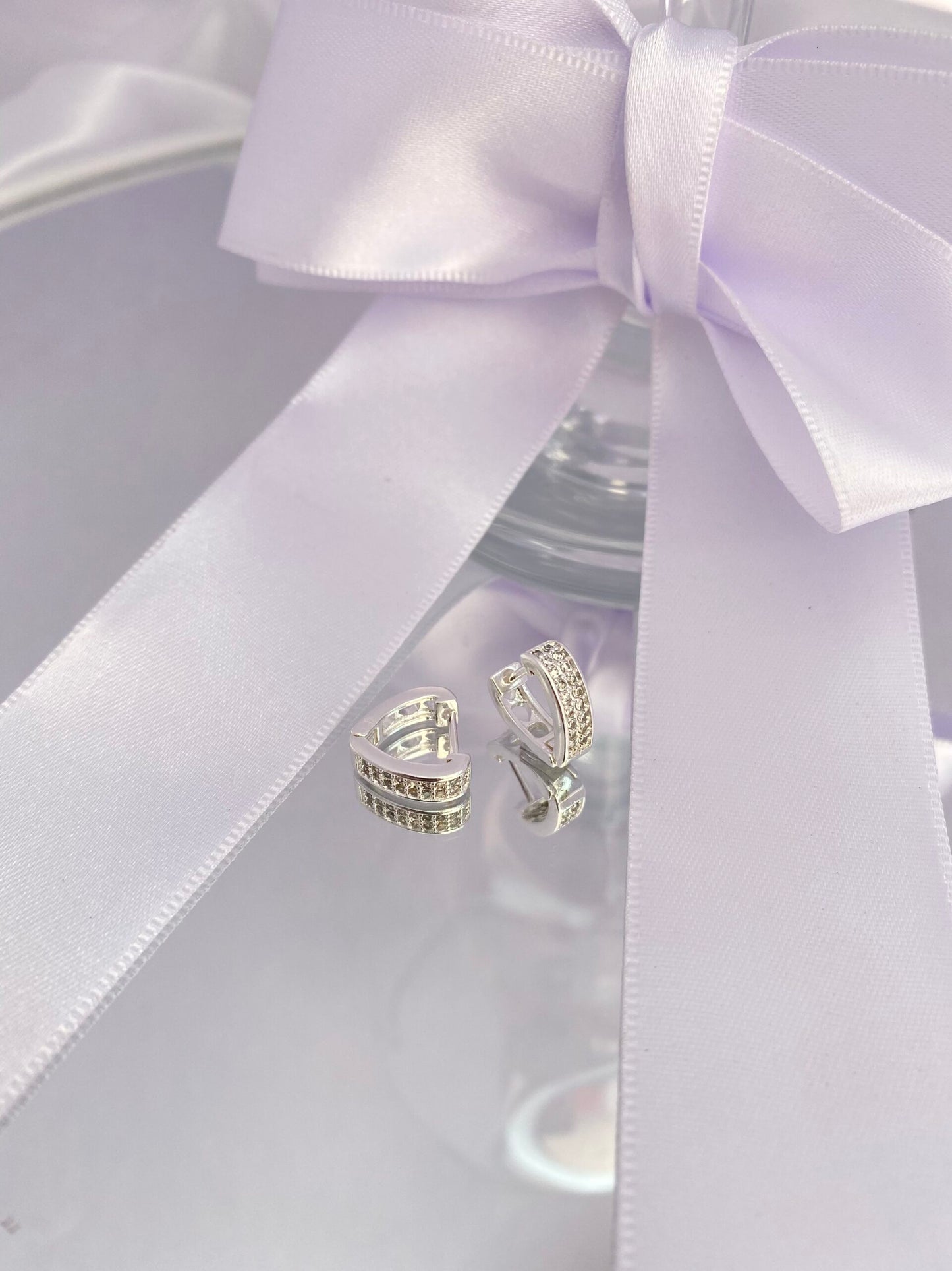 KIT BRINCO ARGOLA PRATA CORAÇÃO CRAVEJADO