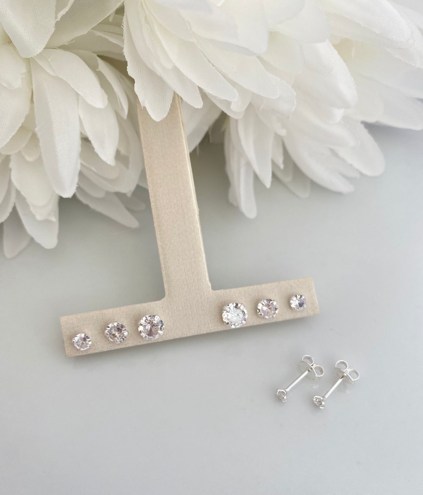 KIT BRINCO PRATA RAIO DE CRISTAL 4 PEÇAS