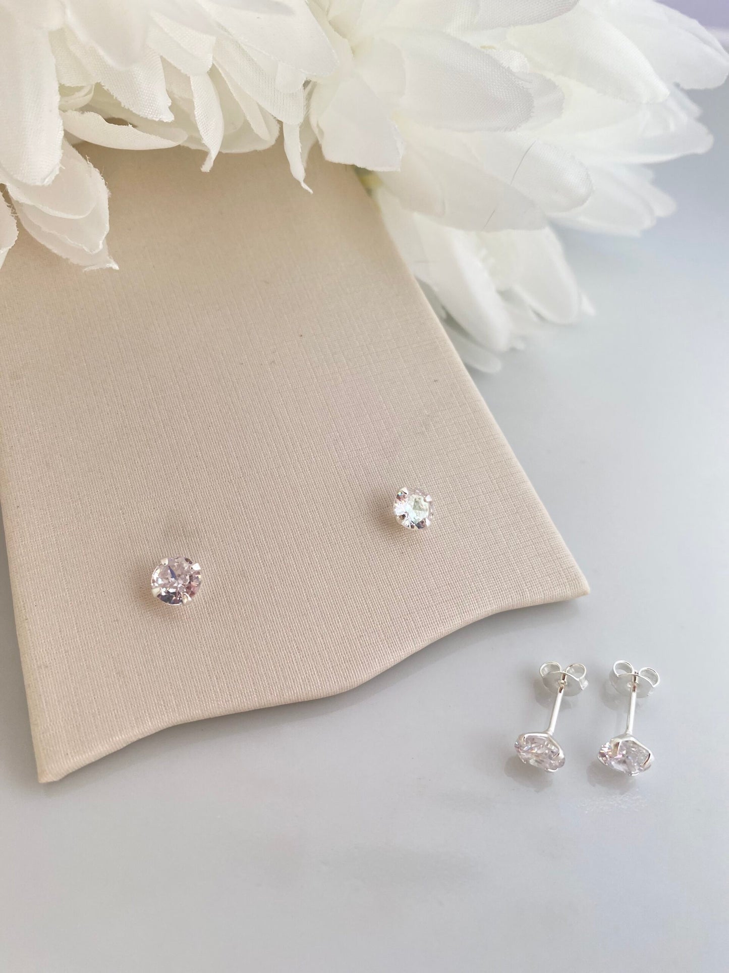 KIT BRINCO PRATA RAIO DE CRISTAL 4 PEÇAS