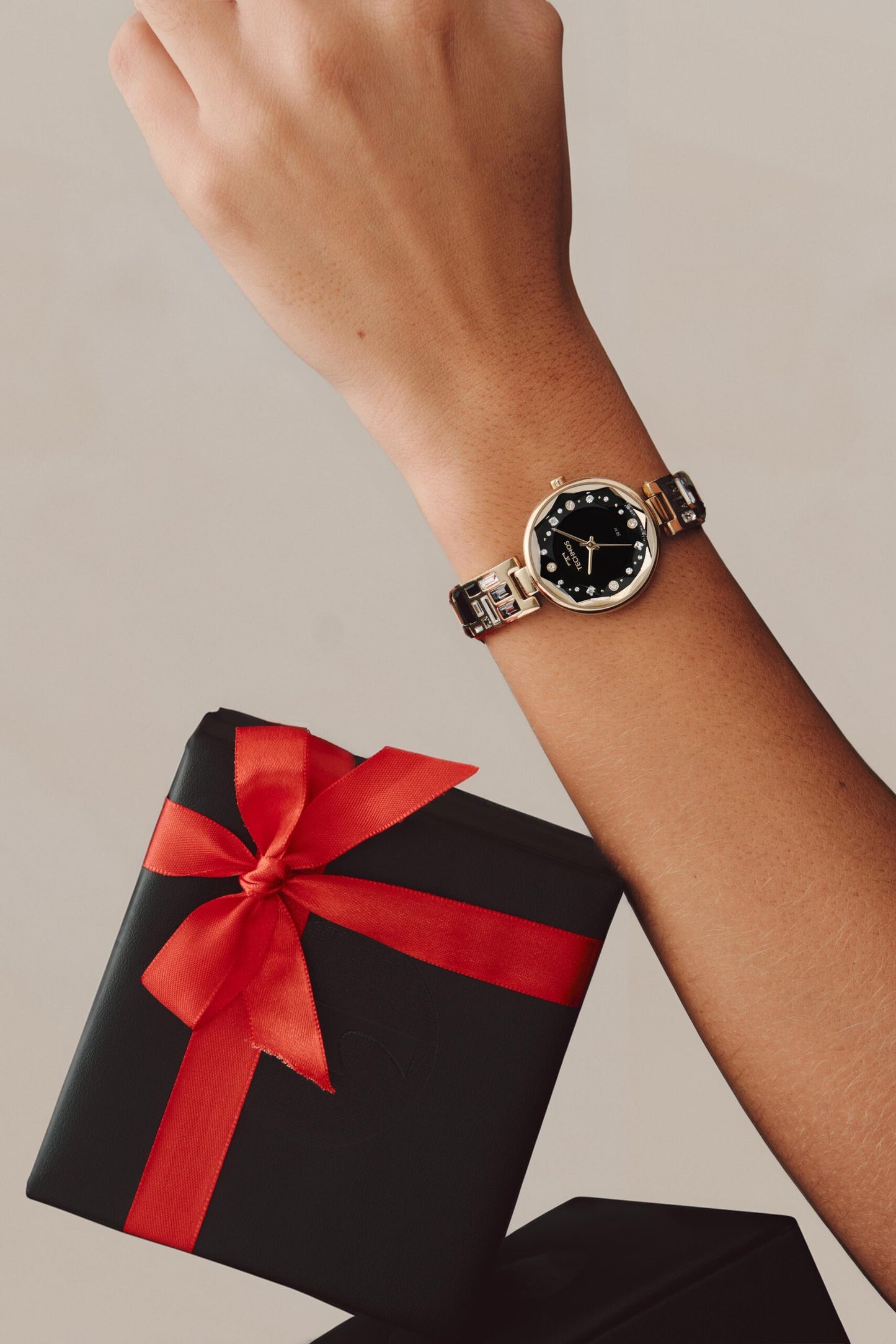 RELÓGIO TECHNOS FEMININO CRYSTAL DOURADO E PRETO