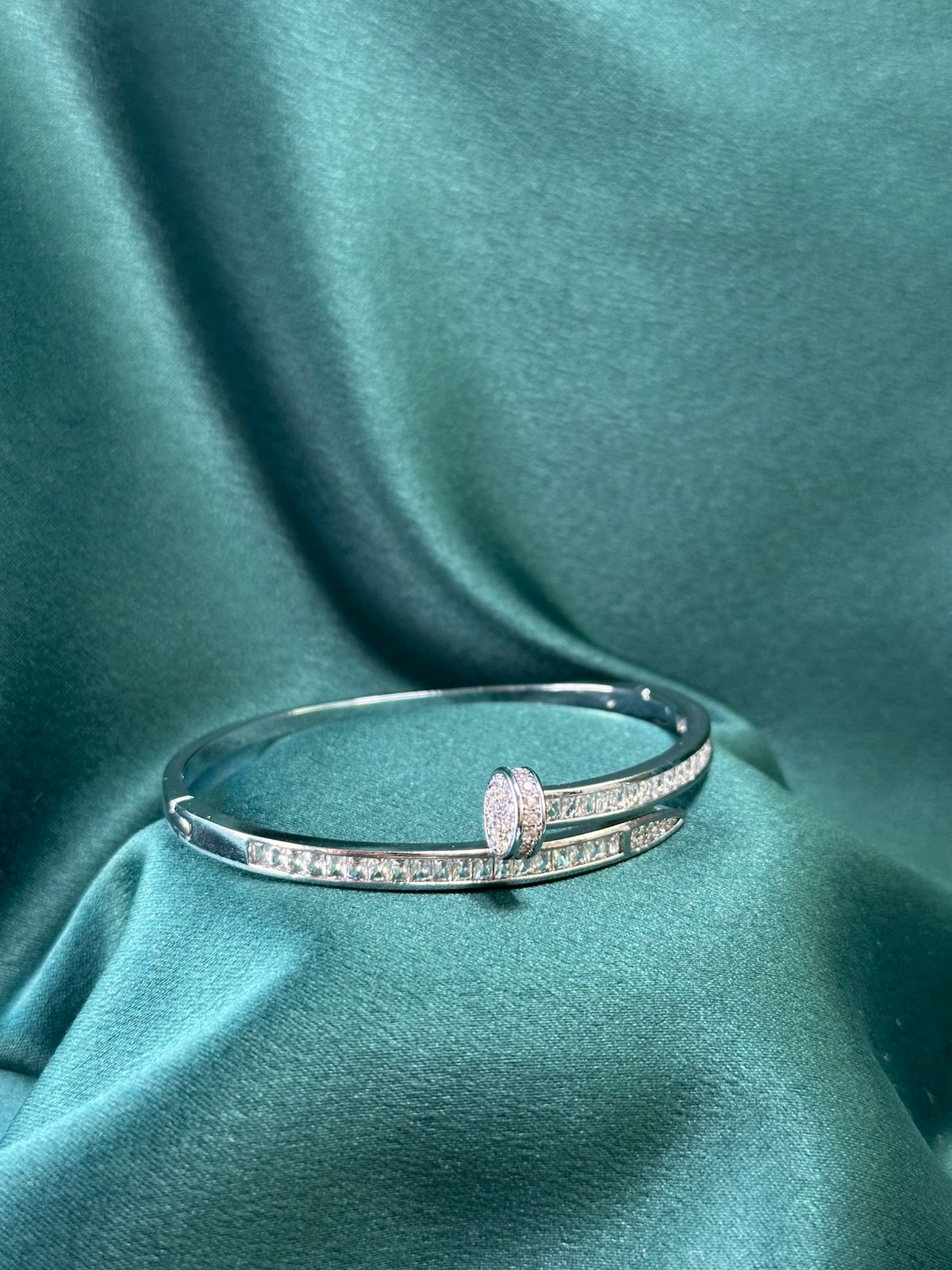 BRACELETE PREGO GLAMOUR DE CRISTAIS