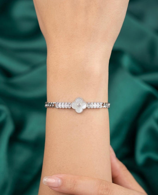 PULSEIRA CLOVER RADIANTE BRANCA