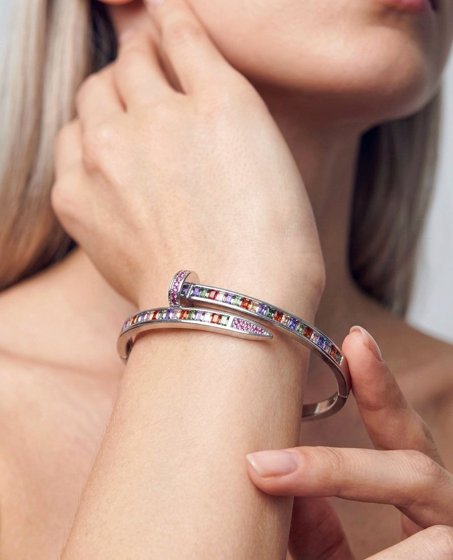 BRACELETE PREGO PRISMA CRAVEJADO