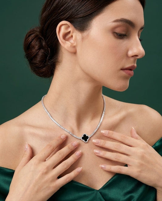 COLAR RIVIERA CLOVER LUX PRETO
