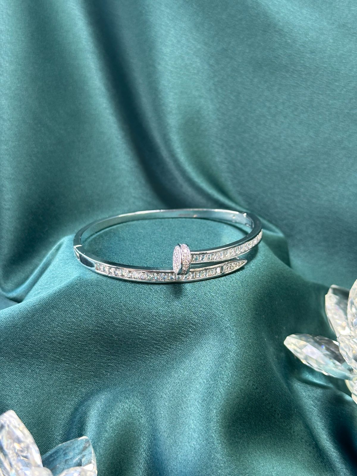 BRACELETE PREGO GLAMOUR DE CRISTAIS