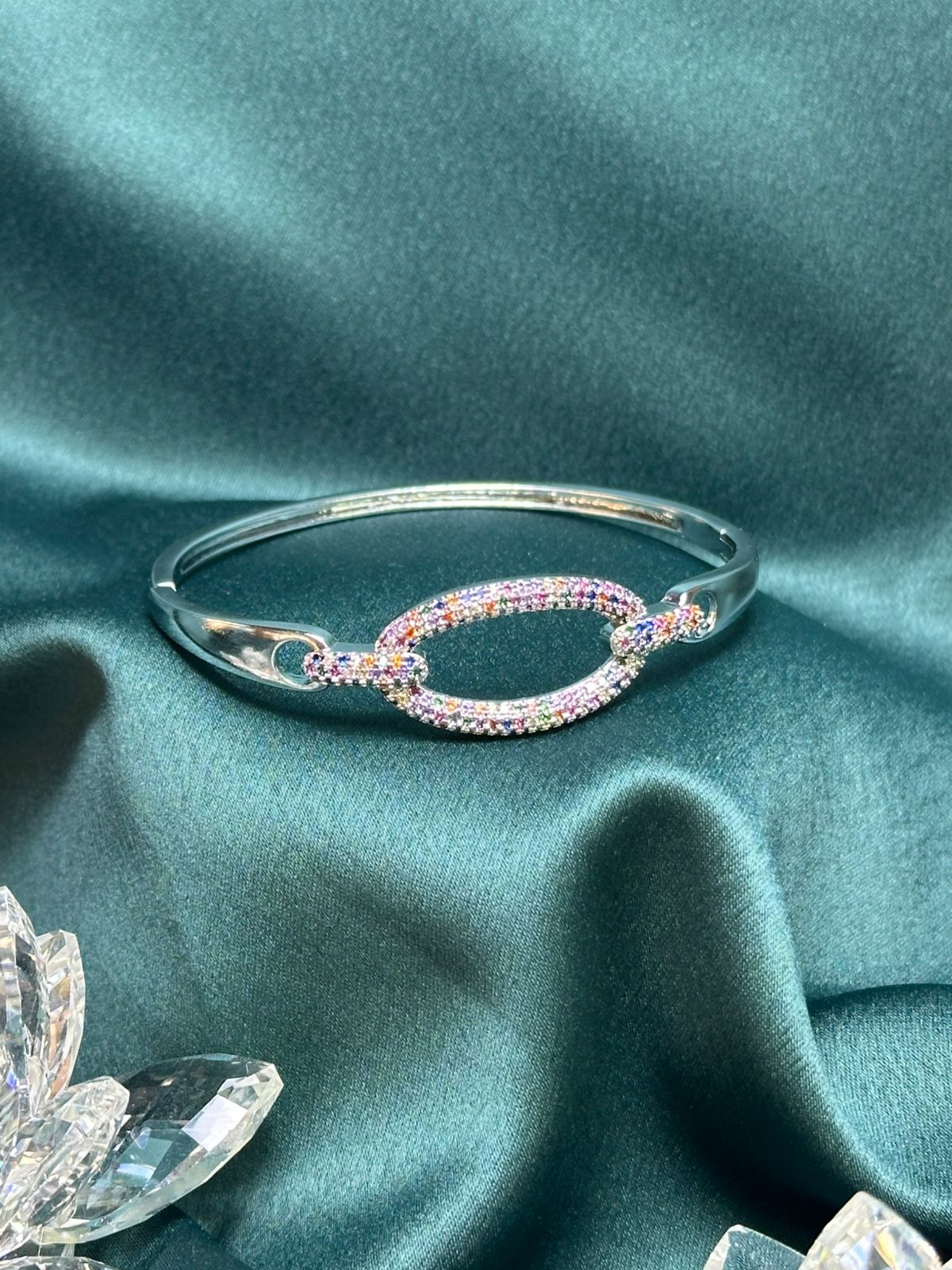 BRACELETE OVAL PRISMA CRAVEJADO