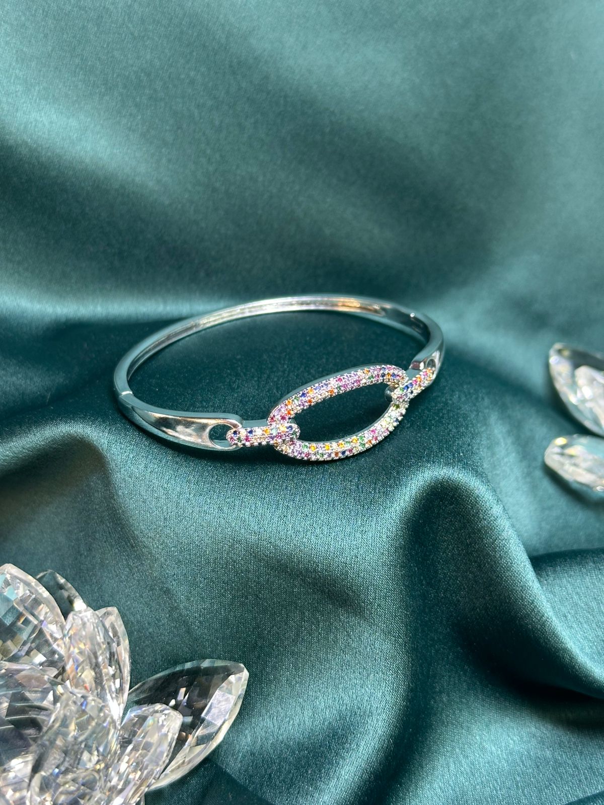 BRACELETE OVAL PRISMA CRAVEJADO