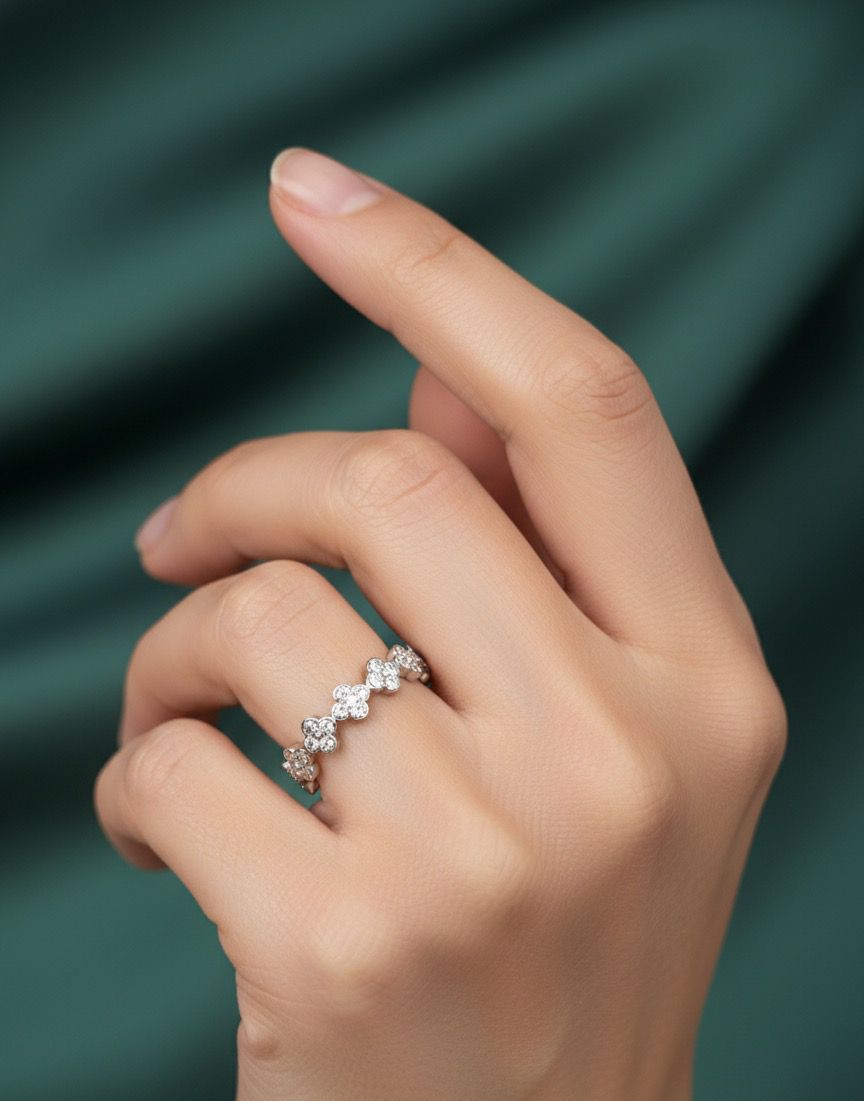 ANEL LUMIÈRE CLOVER CRAVEJADO