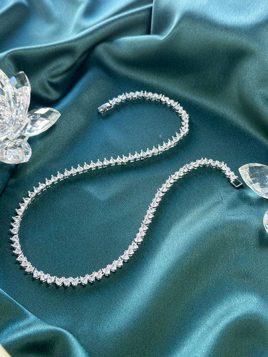 COLAR RIVIERA CORAÇÃO CRAVEJADO