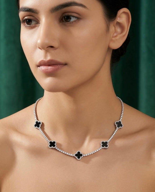 COLAR CLOVER CRAVEJADO PRETO