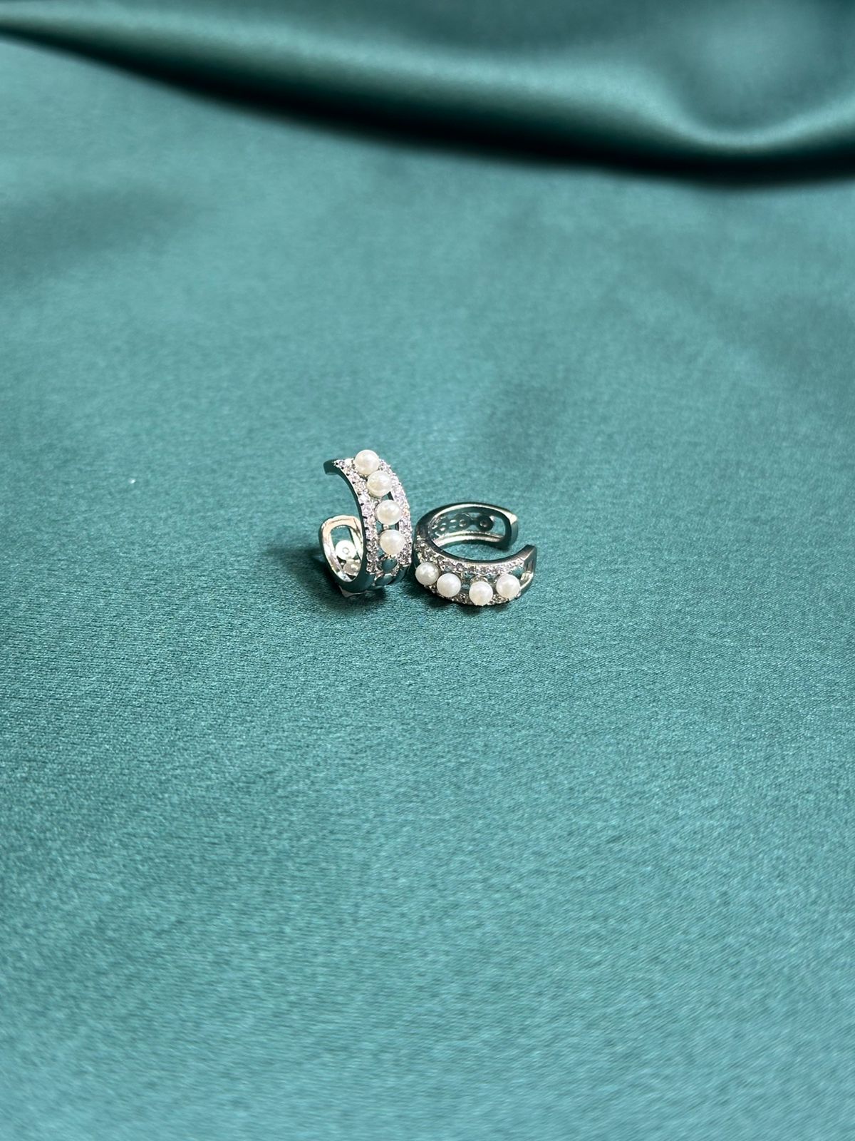 EAR CUFF BRILHO DE PÉROLA