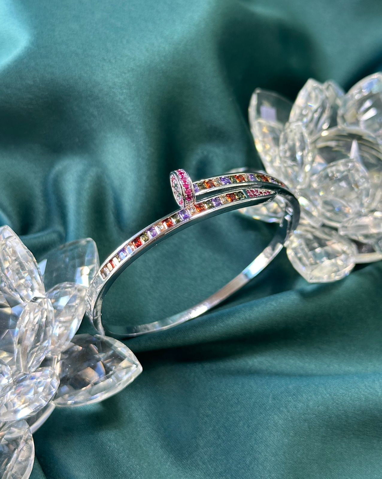 BRACELETE PREGO PRISMA CRAVEJADO