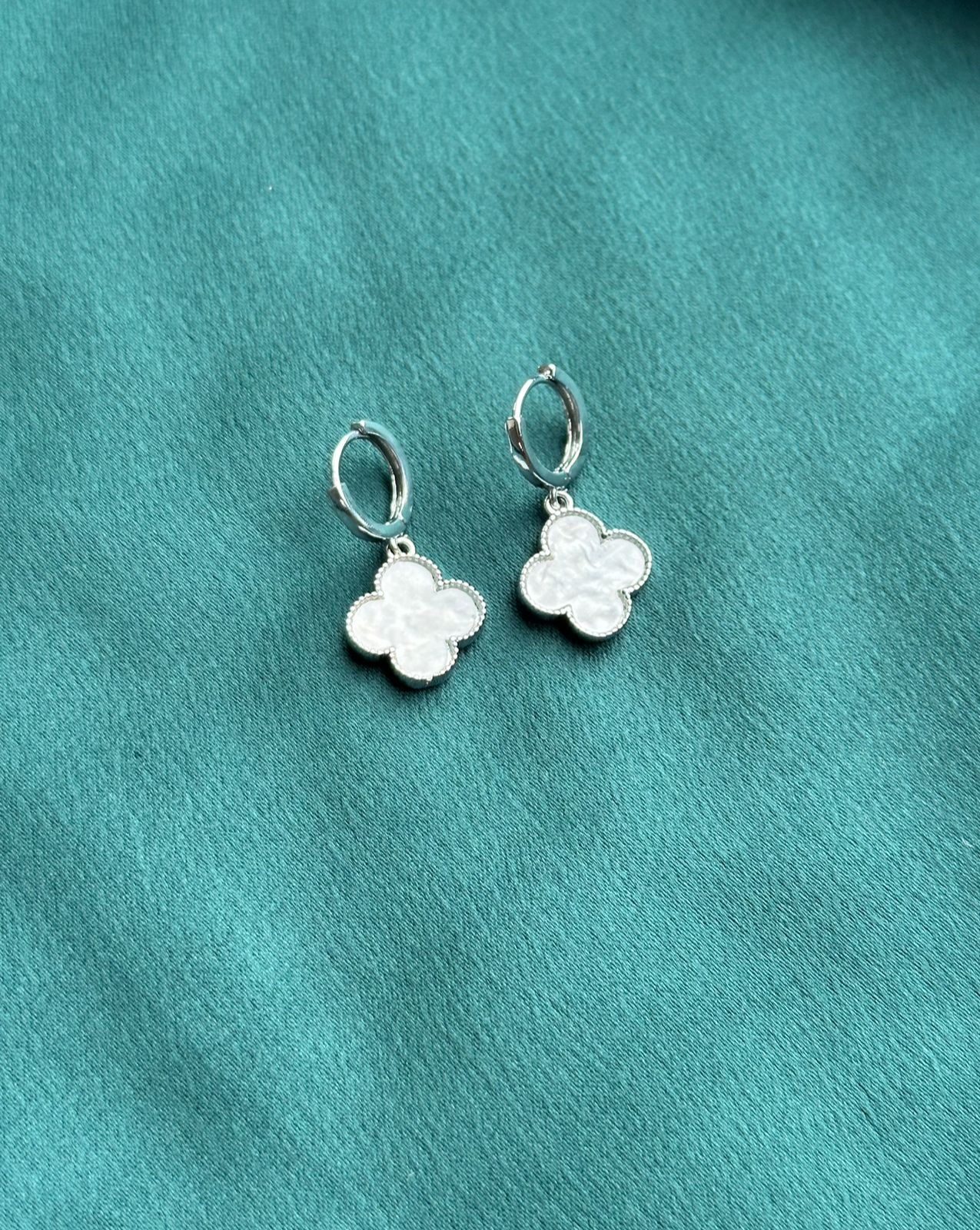 BRINCO CLOVER ELEGANCE BRANCO